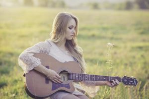 guitare-femme